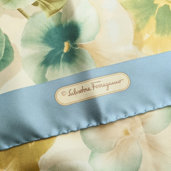 Salvatore Ferragamo silk scarf - Picture 4 of 5